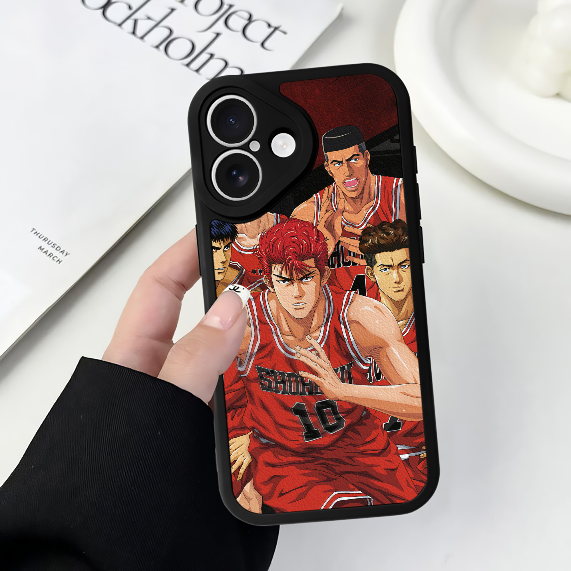 （画像用） SLAM DUNK／スラムダンク 【iPhone 16シリーズ対応】シリコンスマホケース（レザー調） 材質：シリコン